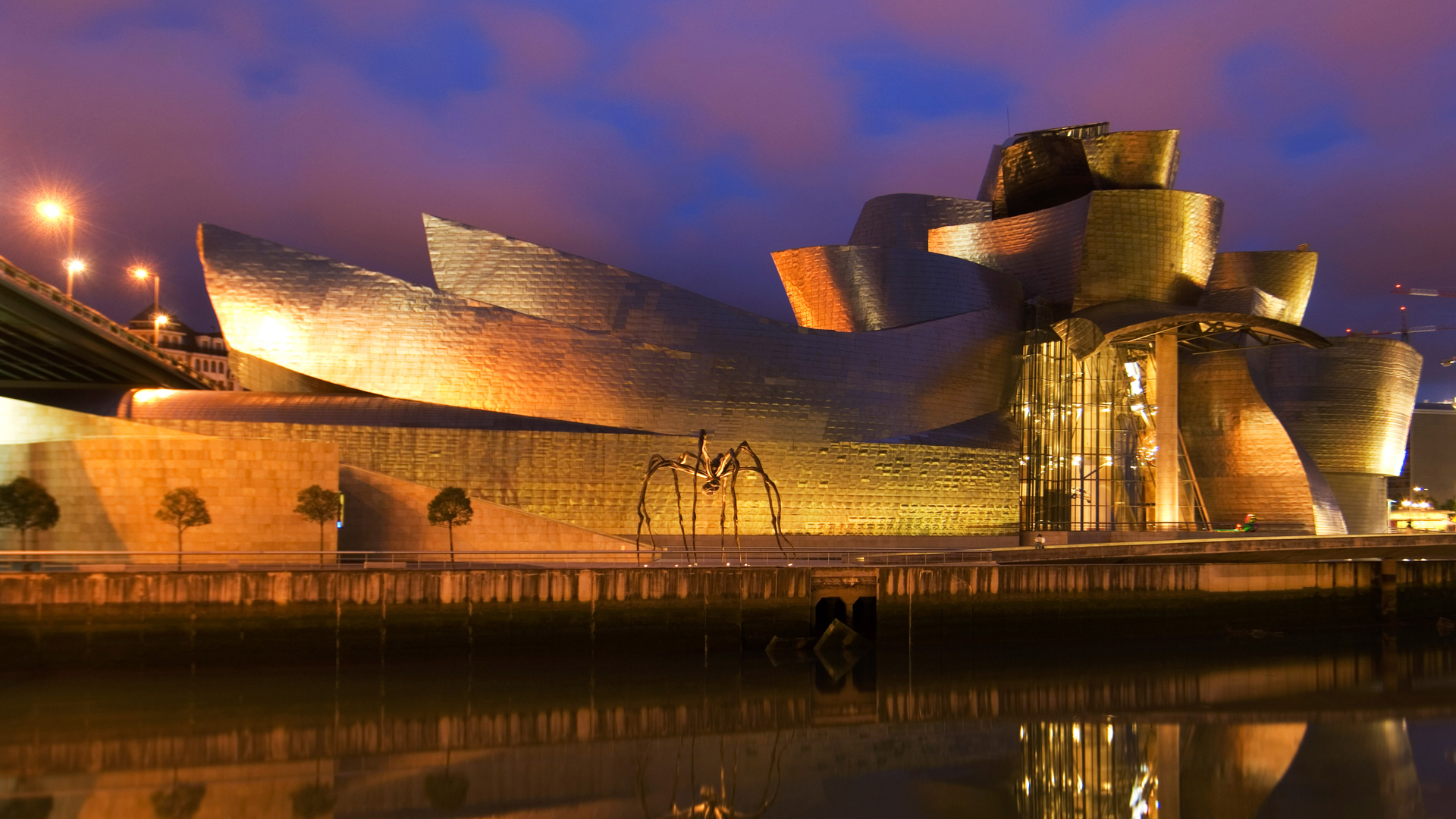 Guggenheim Museum Bilbao, Spain (© Jeremy Horner/Getty Images)(Bing United Kingdom)