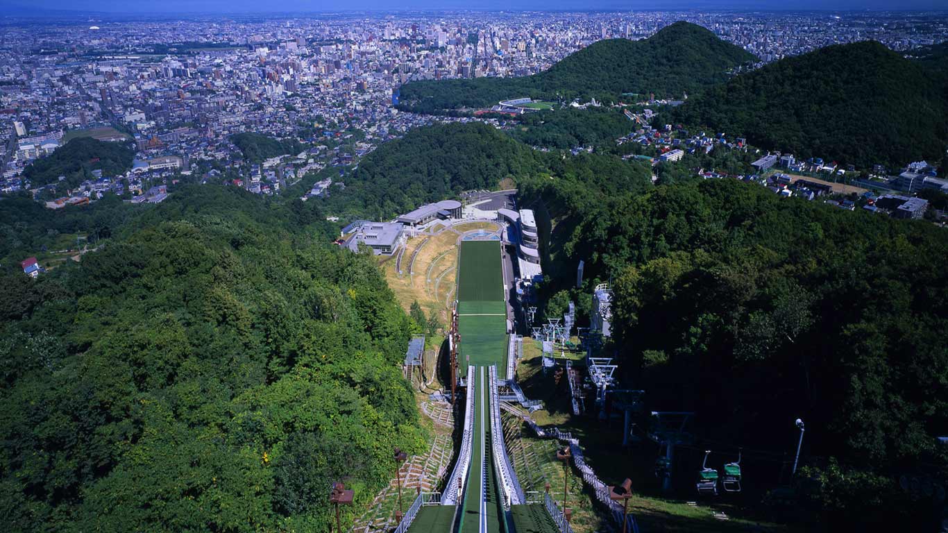 ｢大倉山ジャンプ競技場｣北海道, 札幌 (© JTB Photo/SuperStock)(Bing Japan)