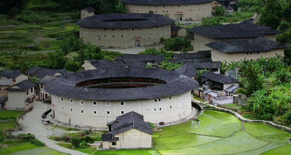 ｢福建土楼｣中国, 福建省 -- Christian Kober/age fotostock &copy; (Bing Japan)