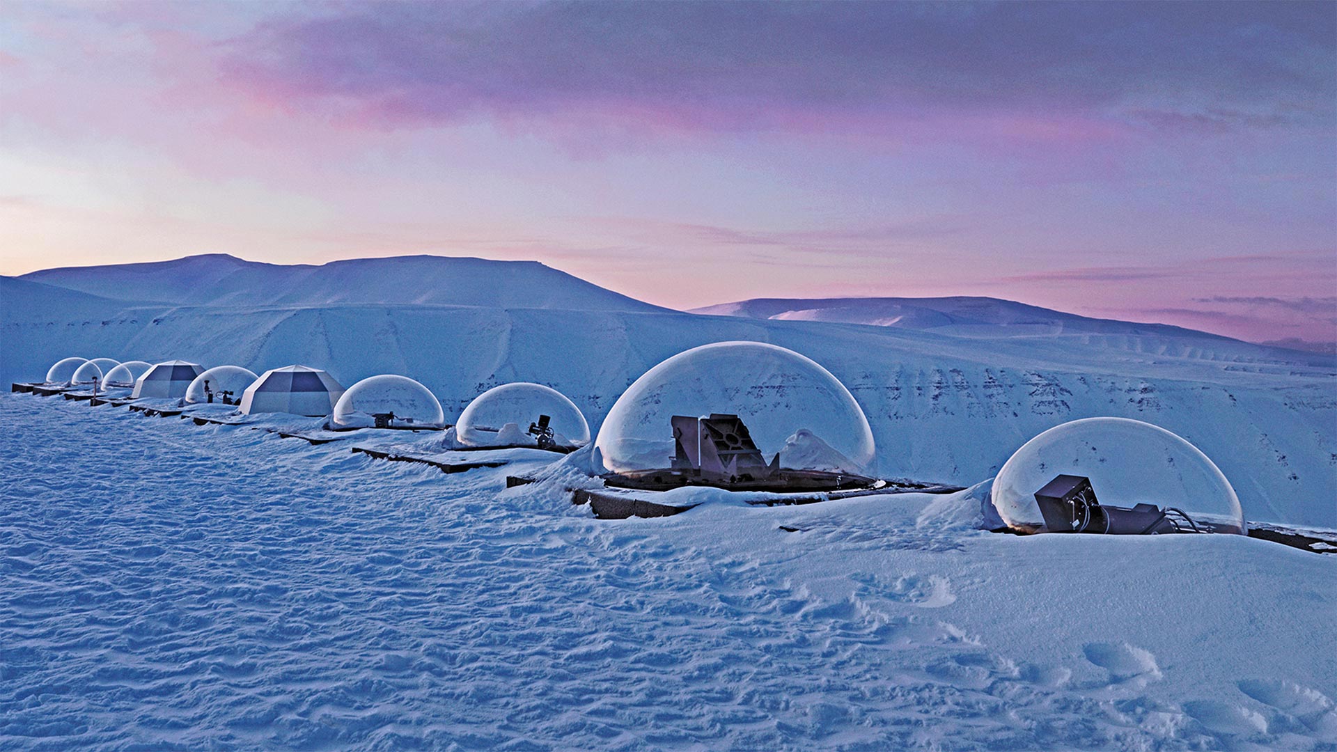Kjell Henriksen Observatory in Svalbard, Norway (© Vincent Fournier/Gallery Stock)(Bing Canada)
