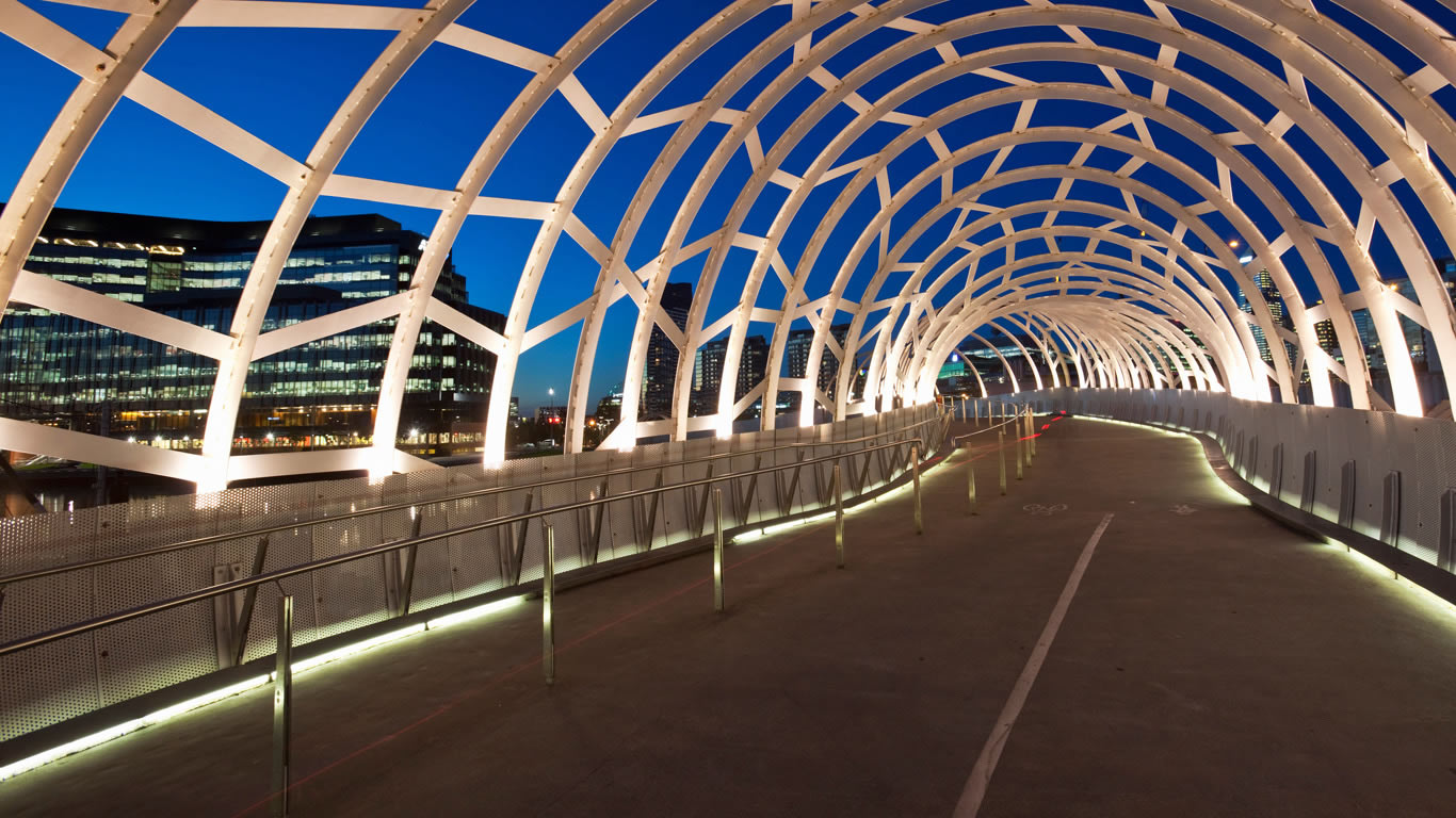 Webb Bridge in Melbourne, Victoria, Australia (© Travelscape Images/Alamy)(Bing Australia)