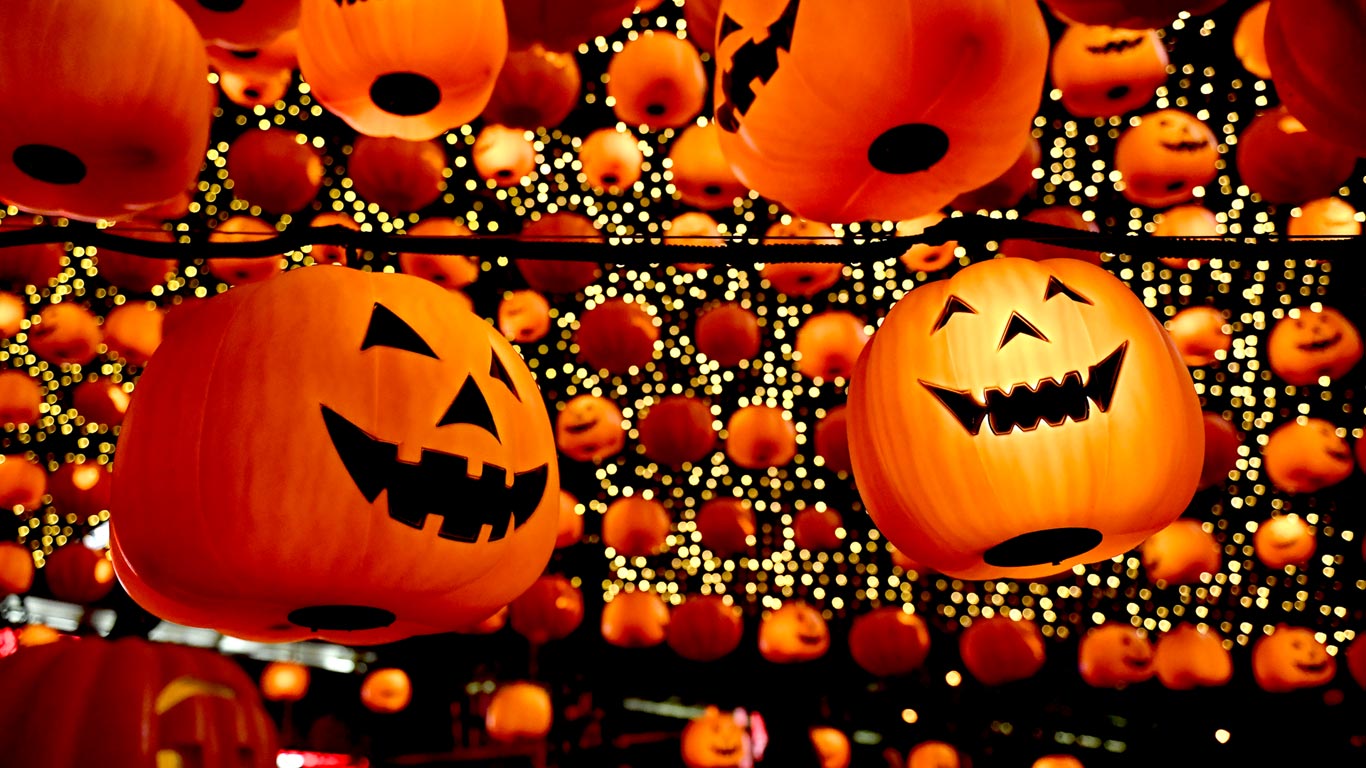 ｢ハロウィンのデコレーション｣中国, 遼寧省 (© VCG/Getty images)(Bing Japan)