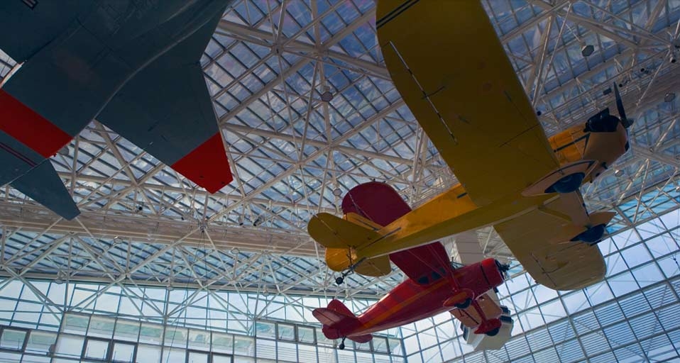 Airplanes inside the Museum of Flight in Seattle, Washington, USA (© Ron Koeberer /Getty Images) &copy; (Bing United Kingdom)