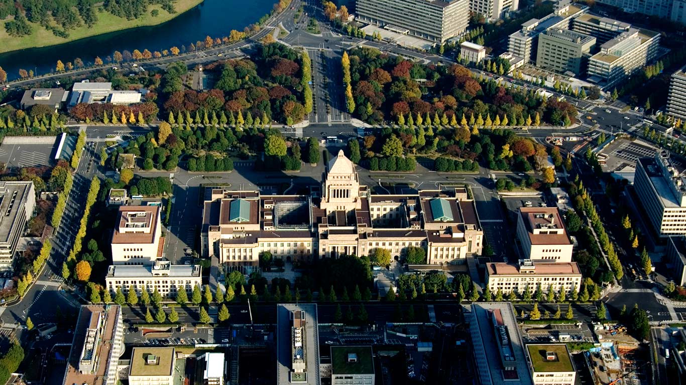 ｢国会議事堂｣東京, 千代田区 (© Yoichi Tsukioka/Getty Images)(Bing Japan)