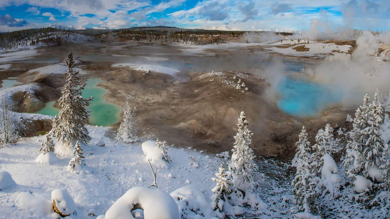 Norris Geyser Basin, Yellowstone National Park, Wyoming (© Gerald & Buff Corsi/Visuals Unlimited, Inc.)(Bing United Kingdom)