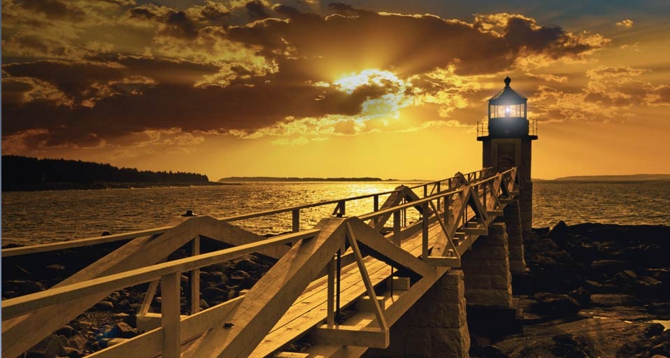 Clyde Point Lighthouse, Maine, USA - Glen Allison/Getty Images &copy; (Bing United Kingdom)