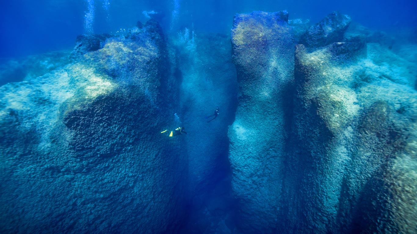 Scuba diving in Kaş, Turkey (© Charlie Jung/500px)(Bing United States)