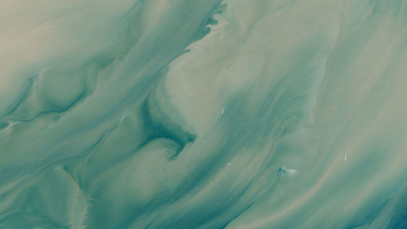 泰晤士河河口和伦敦阵列风力发电厂，英格兰 (© NASA)(Bing China)