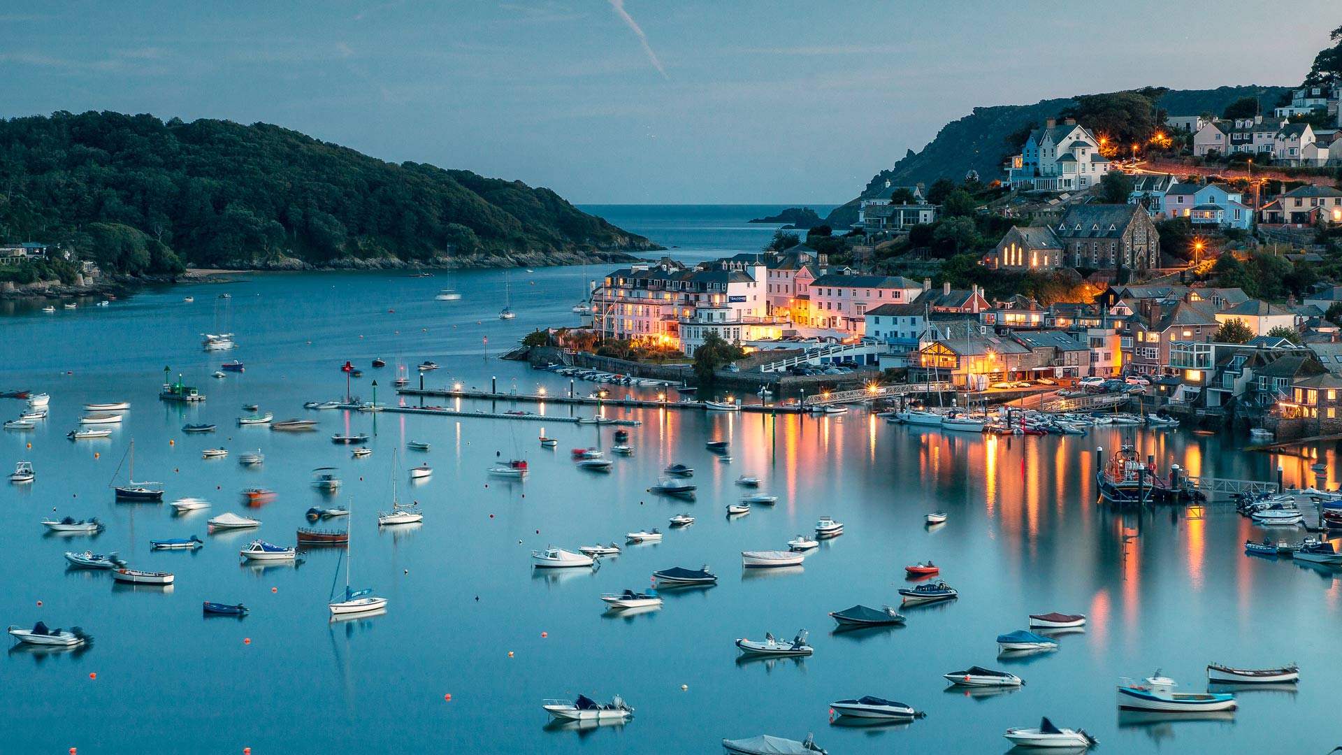 Salcombe harbour on the south coast of Devon (© Devon and Cornwall Photography/Getty Images)(Bing United Kingdom)
