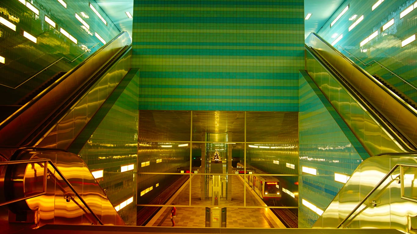 People boarding trains at Überseequartier station in HafenCity, Hamburg, Germany (© Shutterstock)(Bing United States)