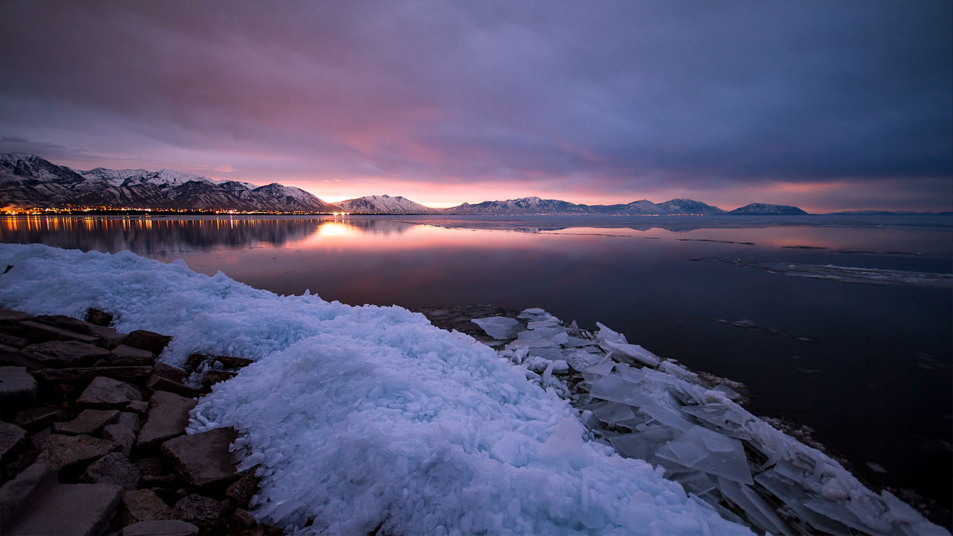 Sunrise over Utah Lake near Provo, Utah (© Nimia)(Bing United Kingdom)