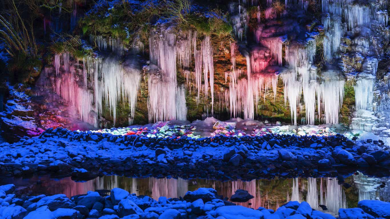 Illuminated icicles in Chichibu, Japan (© JTB Photo/UIG/age fotostock)(Bing Canada)