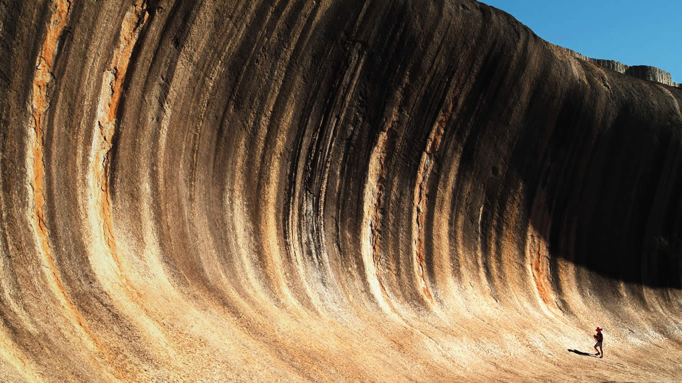 Wave Rock near Hyden in Western Australia (© Eye Ubiquitous/age fotostock)(Bing Australia)