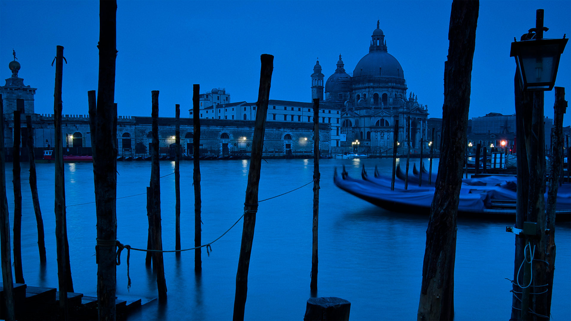The Grand Canal and Basilica di Santa Maria della Salute in Venice, Italy (© Jim Richardson/Offset by Shutterstock)(Bing United Kingdom)