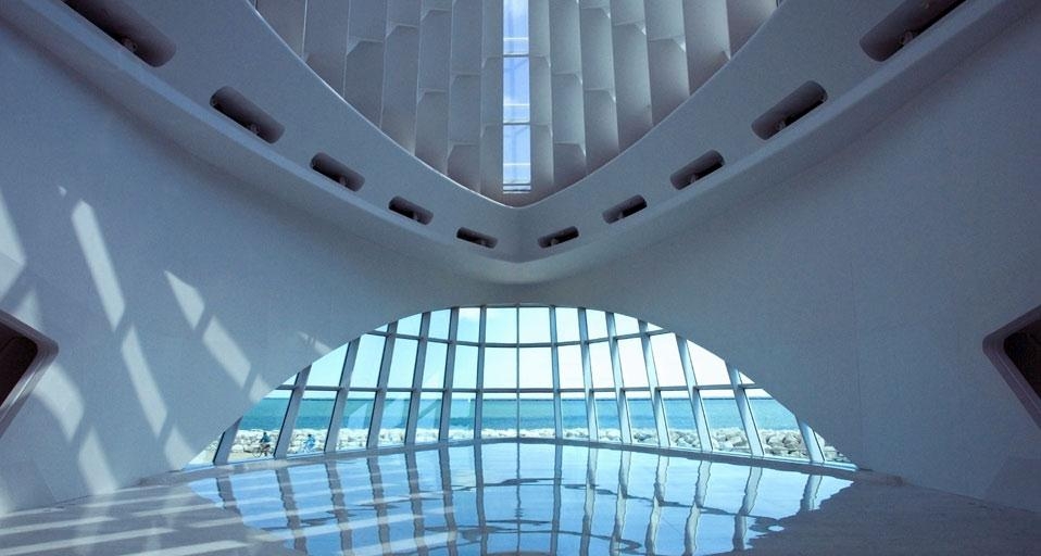 Interior view of the Milwaukee Art Museum in Milwaukee, Wisconsin (© Chuck Eckert/age fotostock) &copy; (Bing United States)