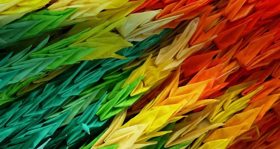 Multicoloured origami paper cranes at the Hiroshima Peace Memorial Park in Hiroshima, Japan (© Scott Thistlethwaite/Getty Images) &copy; (Bing Canada)