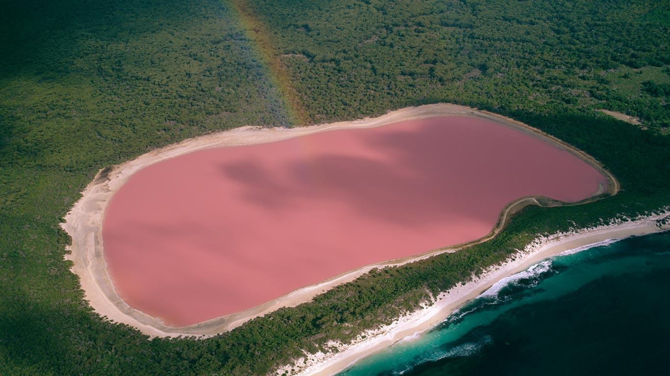 Lake Hillier, Middle Island, Western Australia (© Jean-Paul Ferrero/Corbis)(Bing United Kingdom)