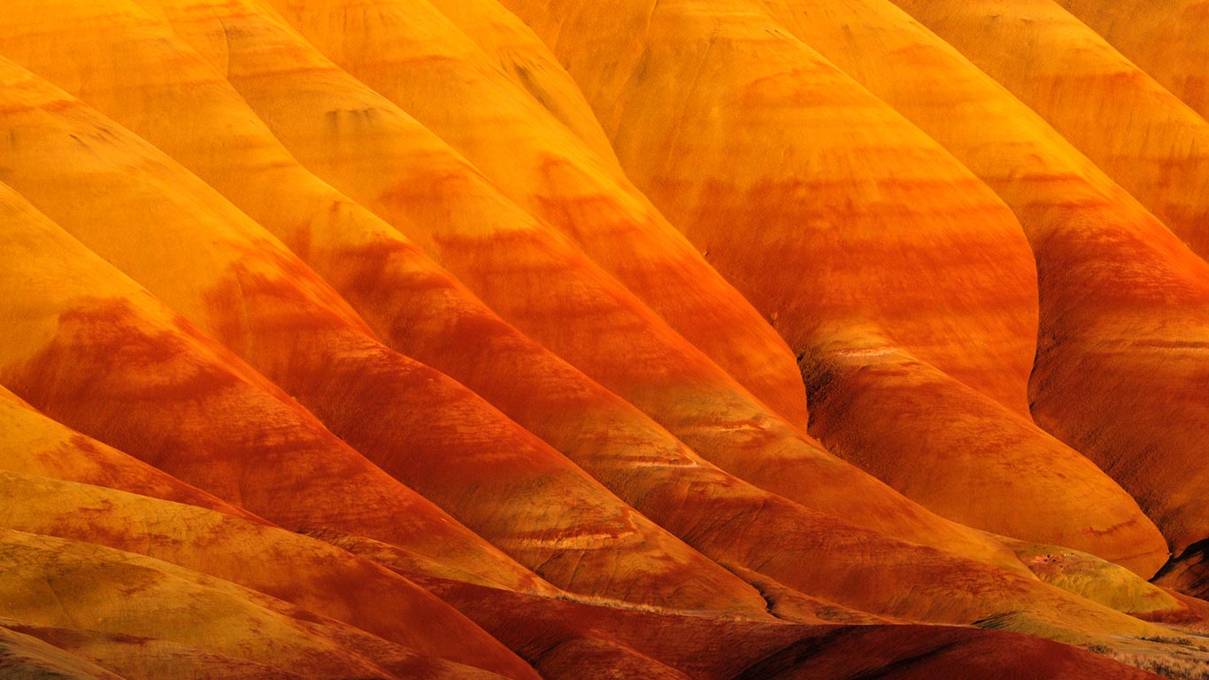 Painted Hills in John Day Fossil Beds National Monument, Oregon (© Anand Hegde)(Bing Canada)