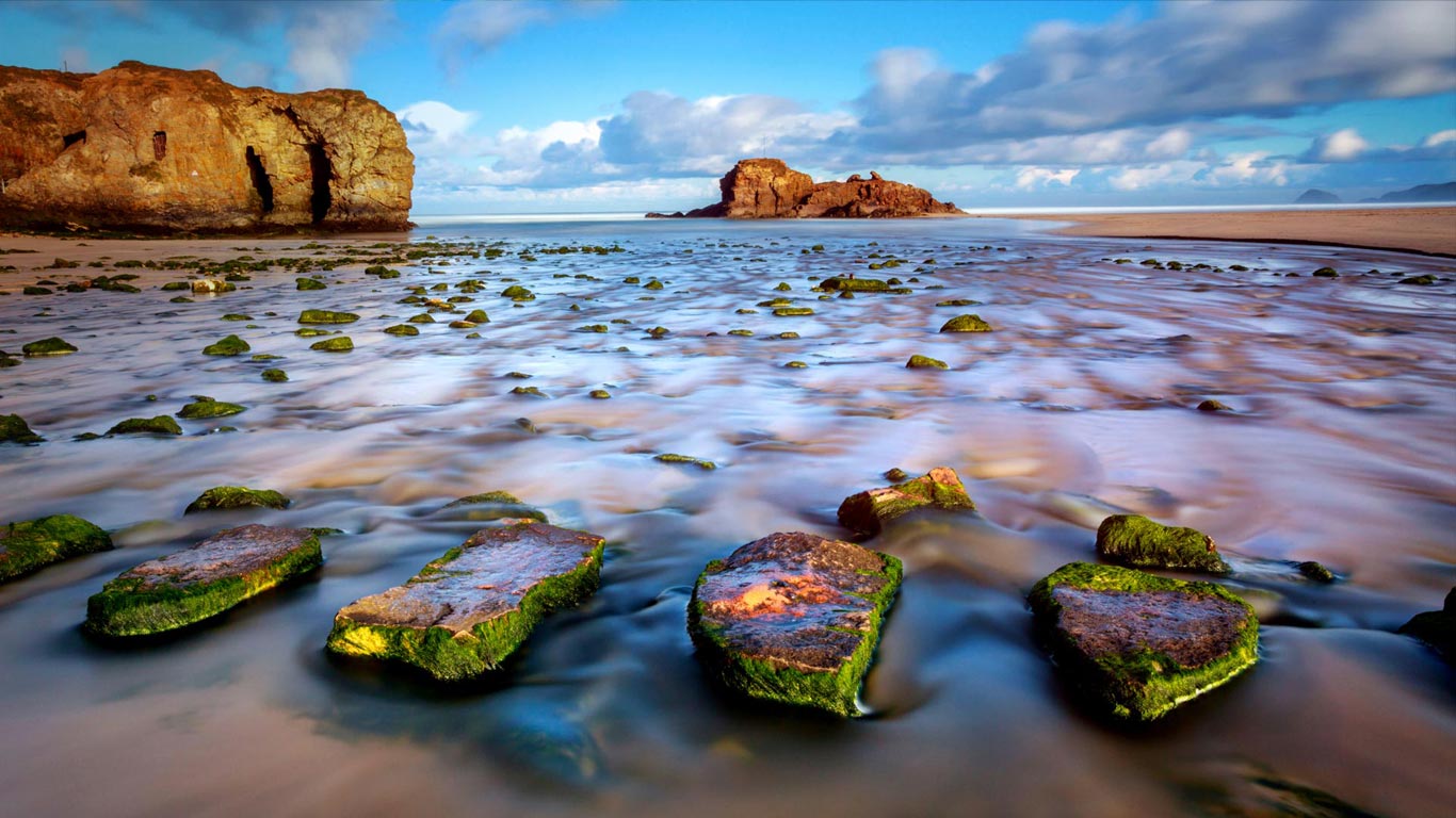 ｢ペランポース海岸の踏み石｣イギリス, コーンウォール (© Alamy)(Bing Japan)