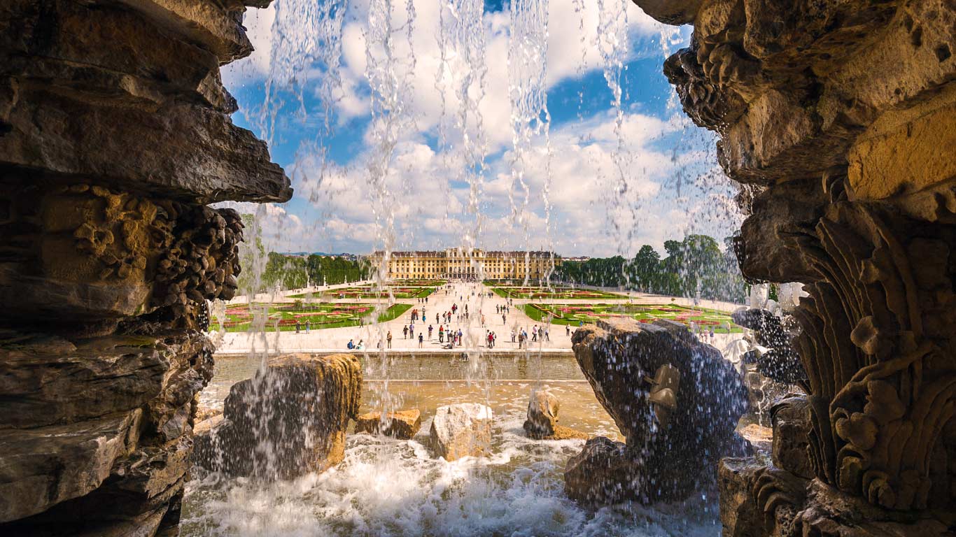 Schönbrunn Palace photographed from behind Neptune Fountain in Vienna, Austria (© Marco Romani/Getty Images)(Bing United Kingdom)