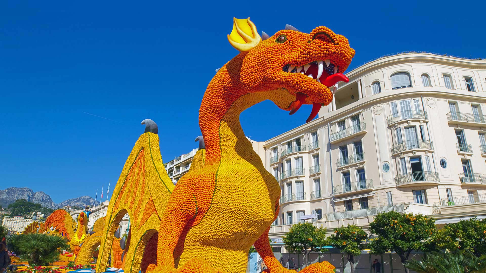 ｢マントンのレモン祭り｣フランス, マントン (© Mandoga Media/Alamy)(Bing Japan)
