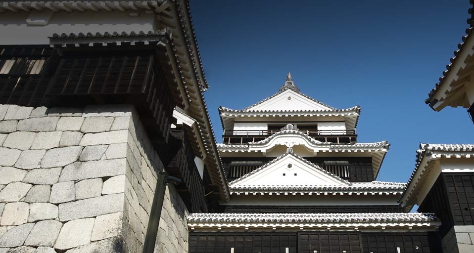 ｢松山城｣愛媛, 松山市 (© Seong Joon Cho/Lonely Planet Images/Age Fotostock) &copy; (Bing Japan)