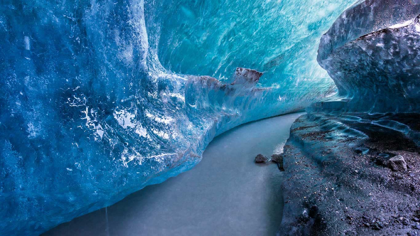 An ice tunnel inside Matanuska Glacier, Alaska (© Lynn Wegener/Offset)(Bing United Kingdom)