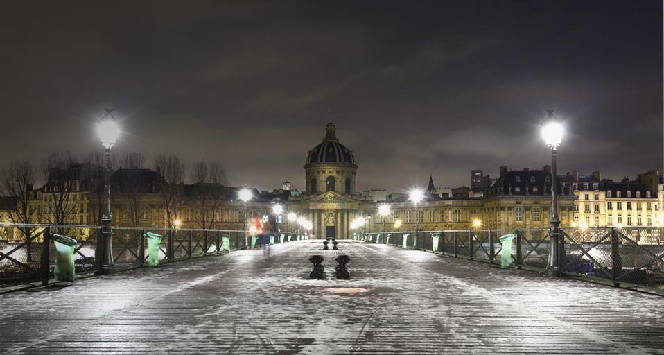 Bridge of Arts in Paris, France (© Maurizio Rellini/SIME/4Corbers) &copy; (Bing United Kingdom)