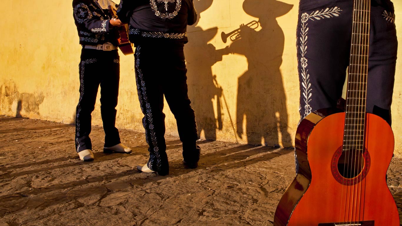 Mariachis, San Miguel de Allende, Guanajuato, Mexico (© Holly Wilmeth/Getty Images)(Bing United Kingdom)