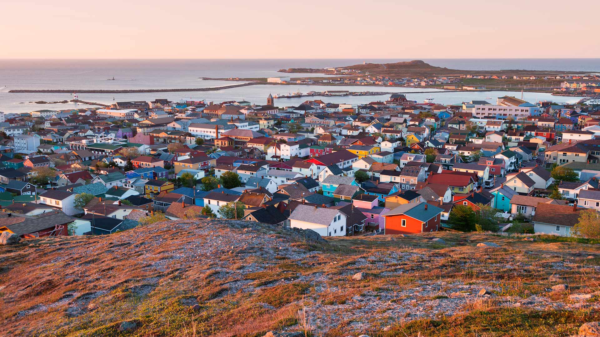 Saint Pierre panorama at sunrise, Saint Pierre and Miquelon (© Henryk Sadura/Getty Images)(Bing Canada)