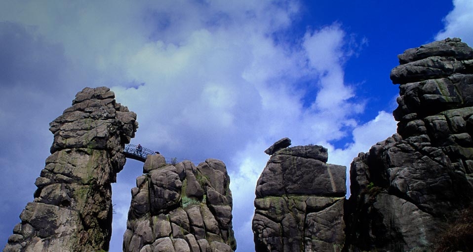 Bizarre Sandstein-Formation bei Horn-Bad Meinberg im Teutoburger Wald, Nordrhein-Westfalen – H. & D. Zielske/LOOK/Getty Images &copy; (Bing Germany)