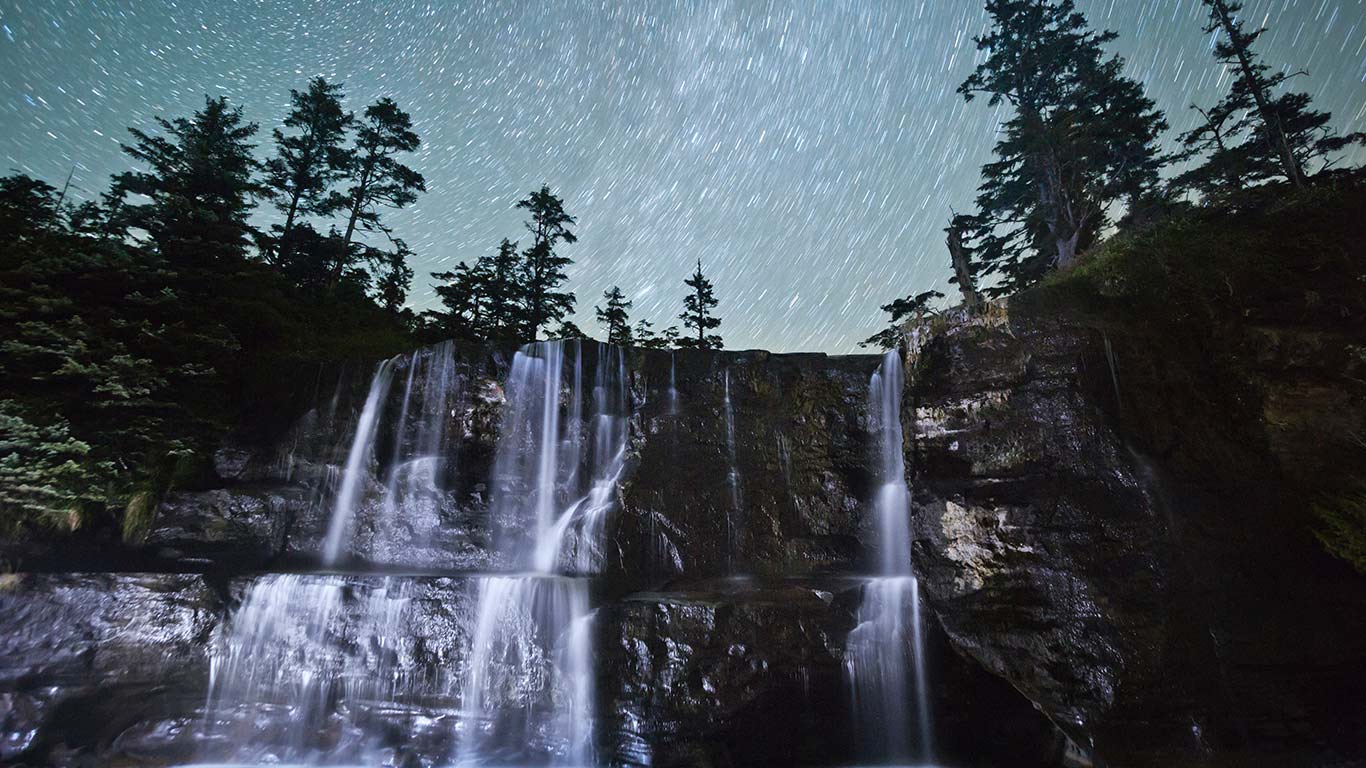 Tsusiat Falls at night, spilling onto the beach along the West Coast Trail, B.C. (© Ethan Welty/Aurora Photos)(Bing Canada)