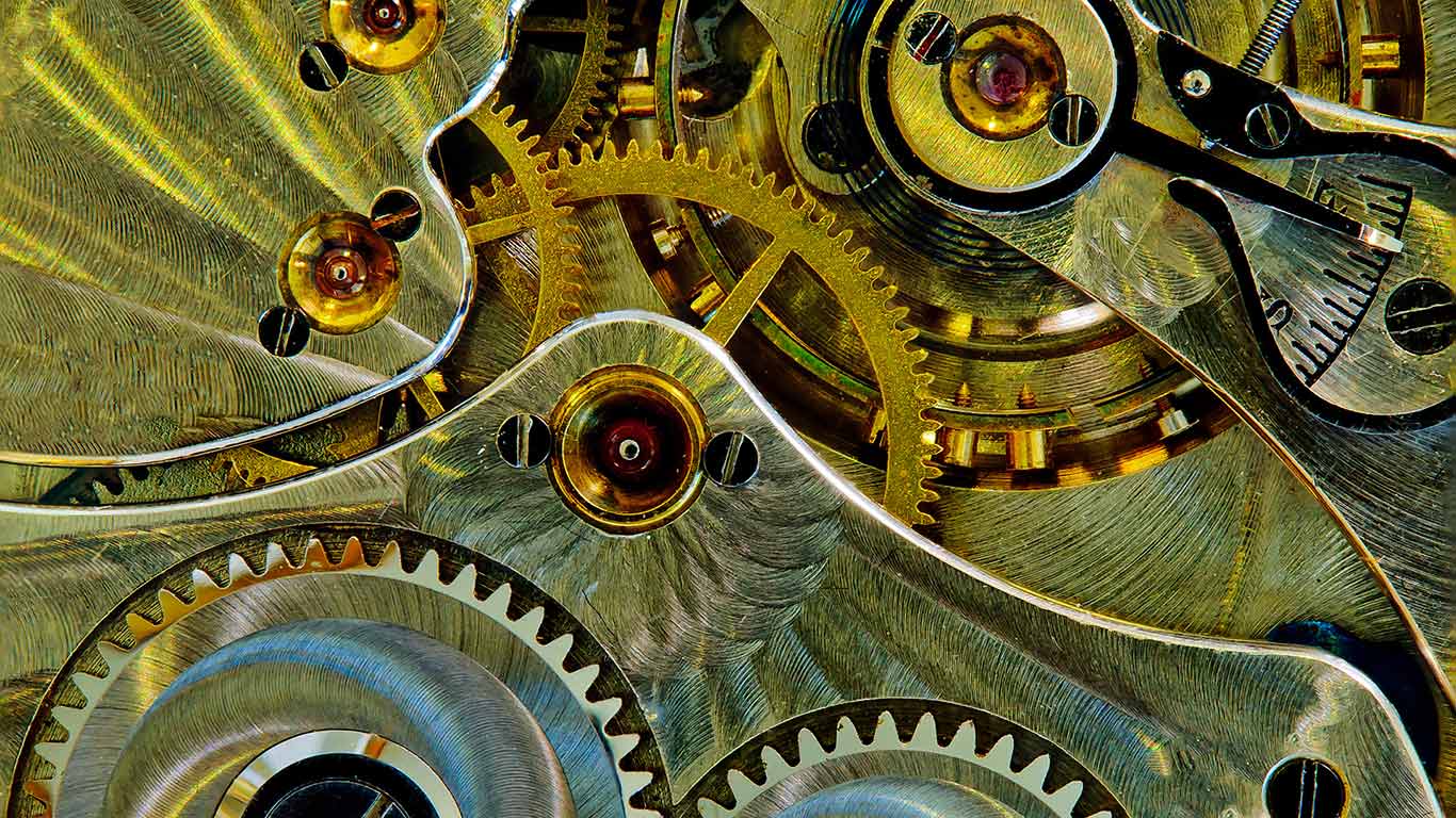 Das Uhrwerk einer antiken Taschenuhr (© Gerard Plauche/Getty Images)(Bing Deutschland)