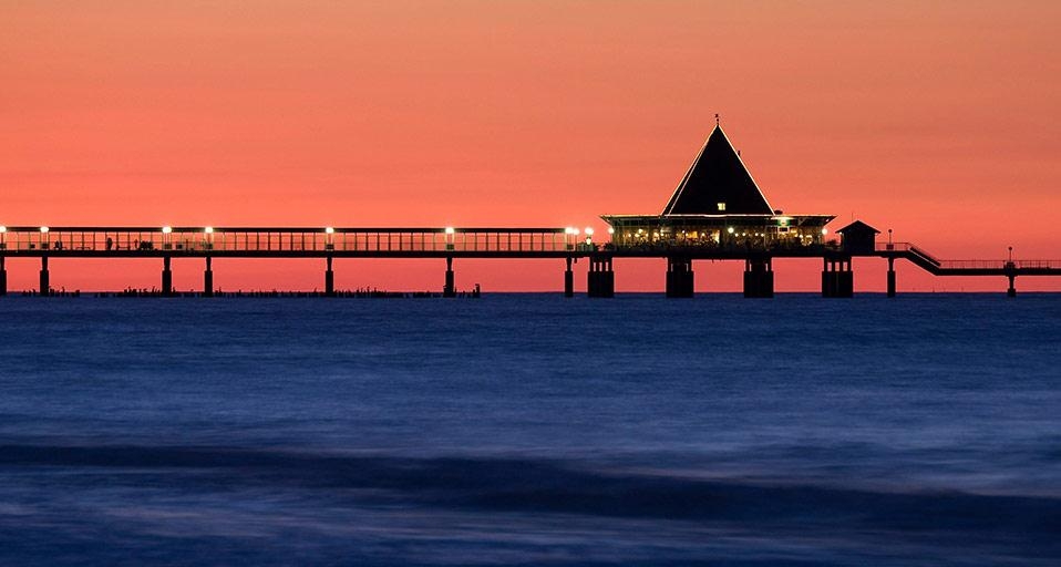 Seebrücke Heringsdorf in Heringsdorf, Usedom, Ostsee, Mecklenburg-Vorpommern, Deutschland (© SIME/ eStock Photo ) &copy; (Bing Germany)