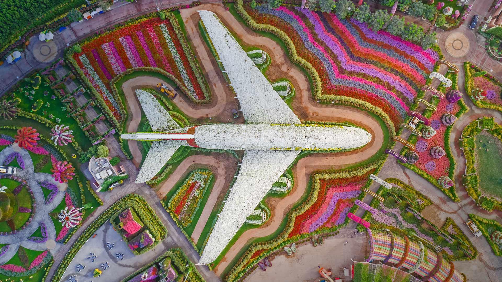 Dubai Miracle Garden, United Arab Emirates (© Amazing Aerial/Offset)(Bing United Kingdom)
