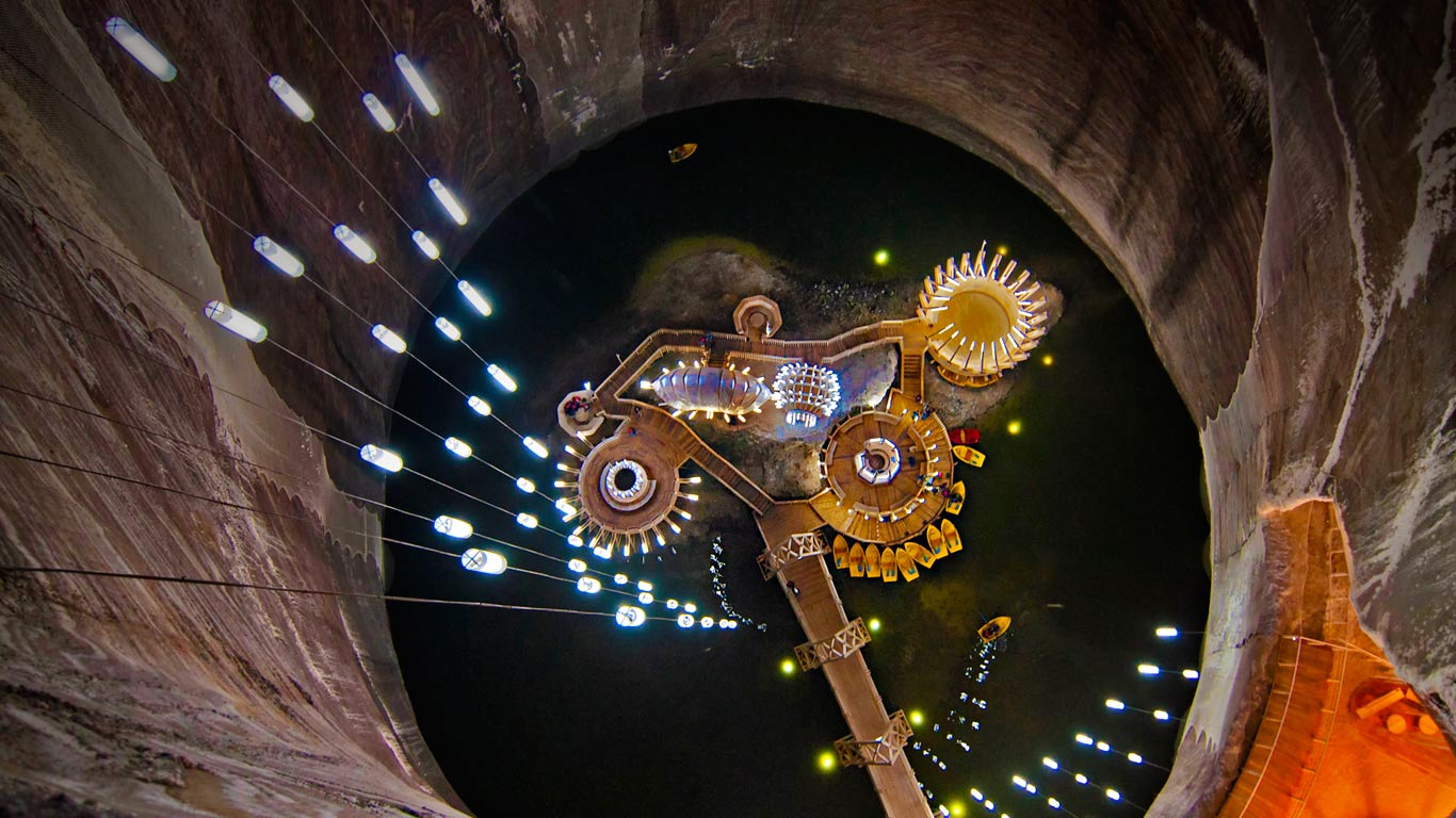 Salina Turda salt mine in Turda, Romania (© Biris Paul Silviu/Getty Images)(Bing United Kingdom)