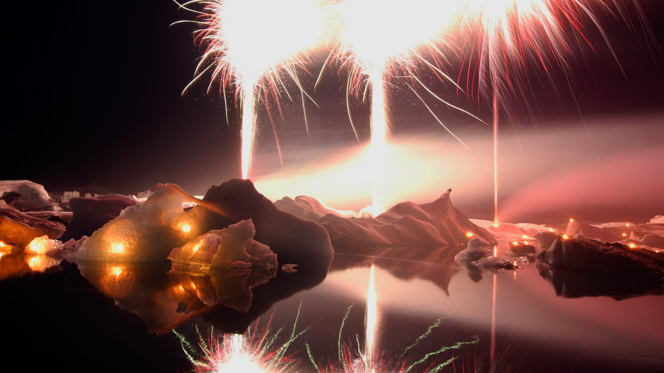 Fireworks on the glacial lake Jökulsárlón, Iceland (© Norbert Eisele-Hein/Aurora Photos)(Bing United Kingdom)