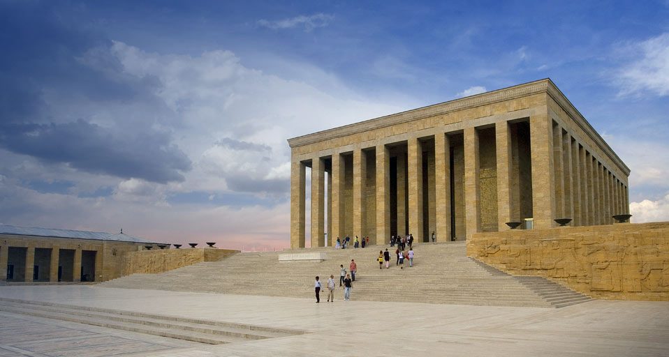 Ataturk Mausoleum, Ankara, Turkey (© age fotostock) &copy; (Bing United Kingdom)