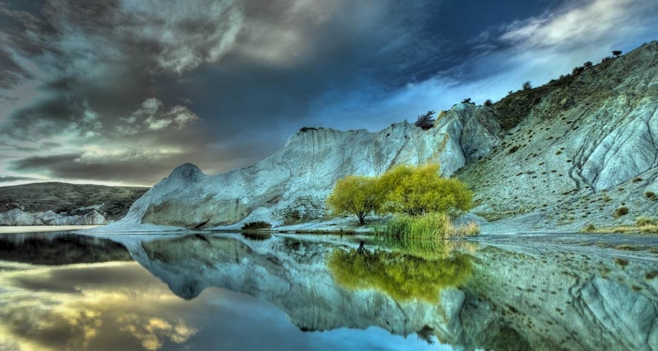 Reflection on Blue Lake, adjacent to St. Bathans, Central Otago, New Zealand (© Colin Monteath/age footstock) &copy; (Bing United Kingdom)