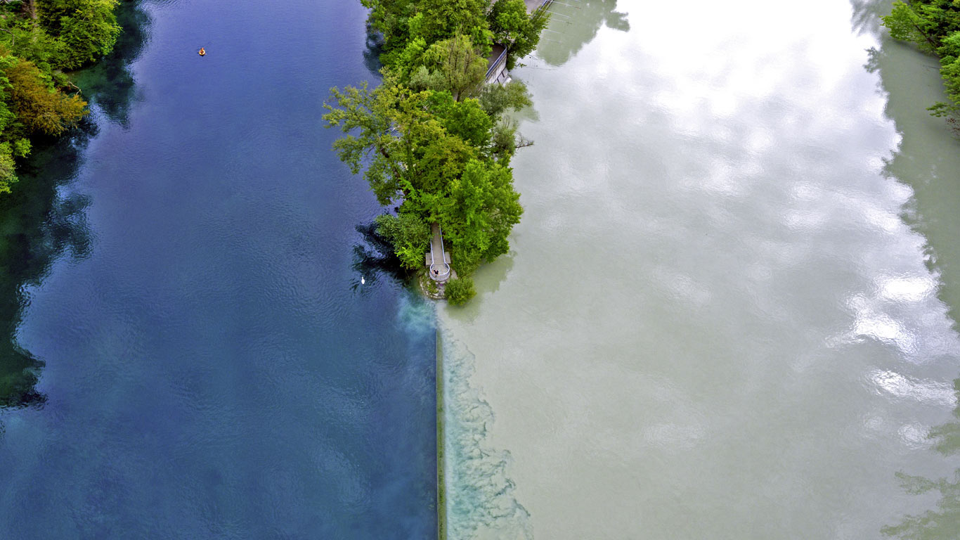 The river Arve (right) flowing into the Rhône in Geneva, Switzerland (© Capchure/Getty Images)(Bing United Kingdom)