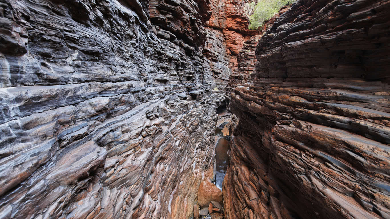 Spider Walk in Hancock Gorge, Karijini National Park, Western Australia (© B. Schmid/Amana Images/plainpicture)(Bing Australia)