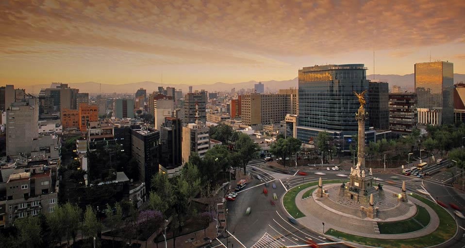 Independence Monument in Avenida de la Reforma,  Mexico City,  Mexico -- Walter Bibikow/Photolibrary &copy; (Bing United Kingdom)