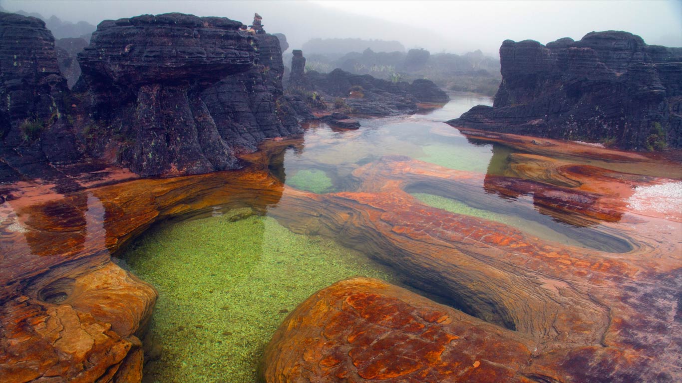 Hot springs on Mount Roraima, Venezuela (© Waldyr Neto/Getty Images)(Bing United Kingdom)
