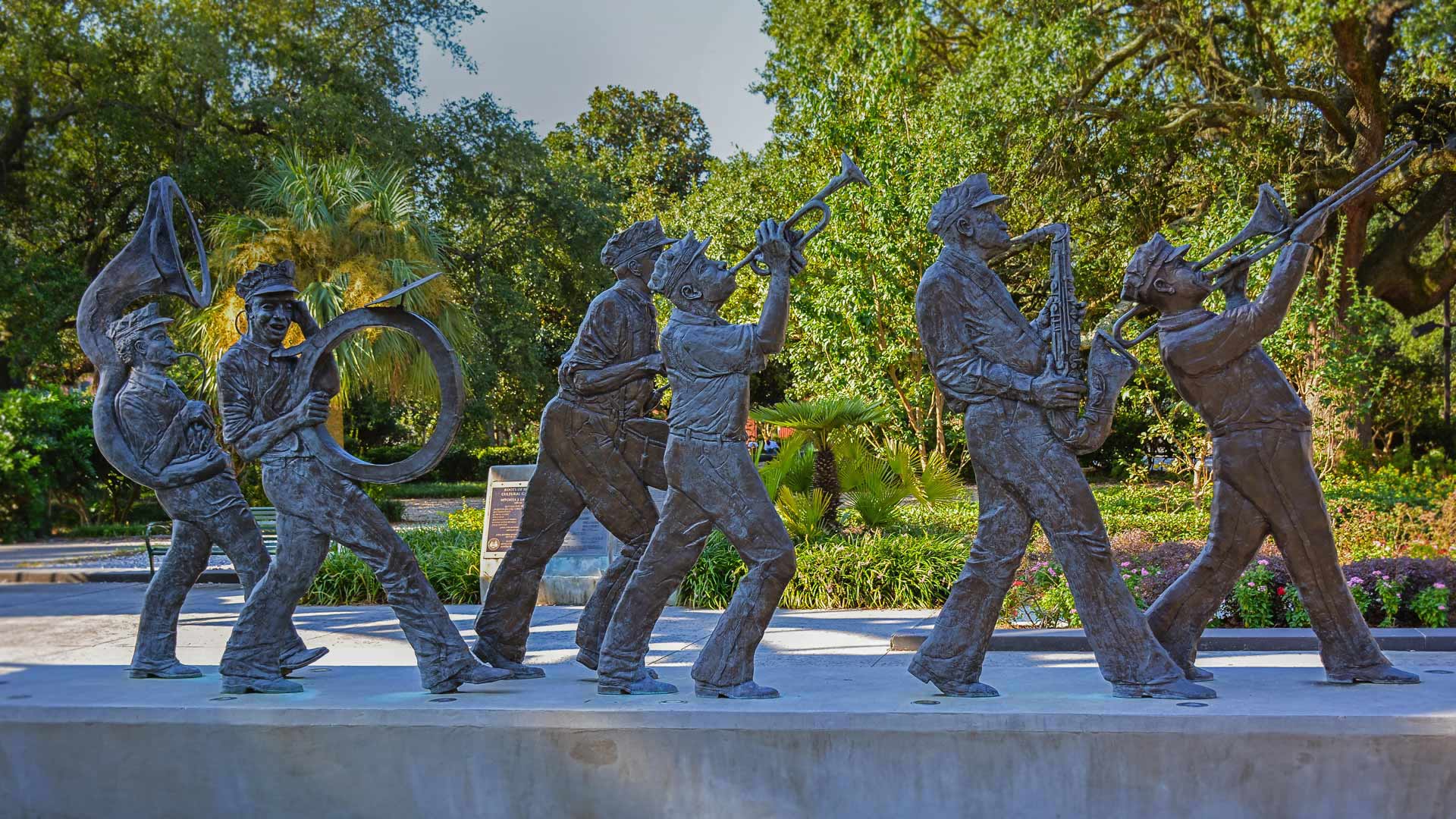 ｢ルイ・アームストロング公園の彫像｣米国ルイジアナ州, ニューオーリンズ (© jejim120/Alamy)(Bing Japan)
