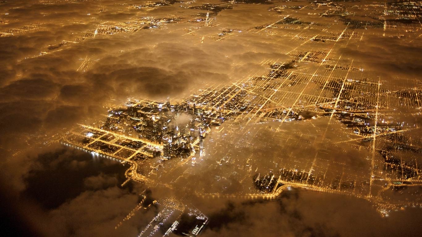 Aerial view at night, Chicago, Illinois, USA (© Jim Richardson/Getty Images)(Bing United Kingdom)