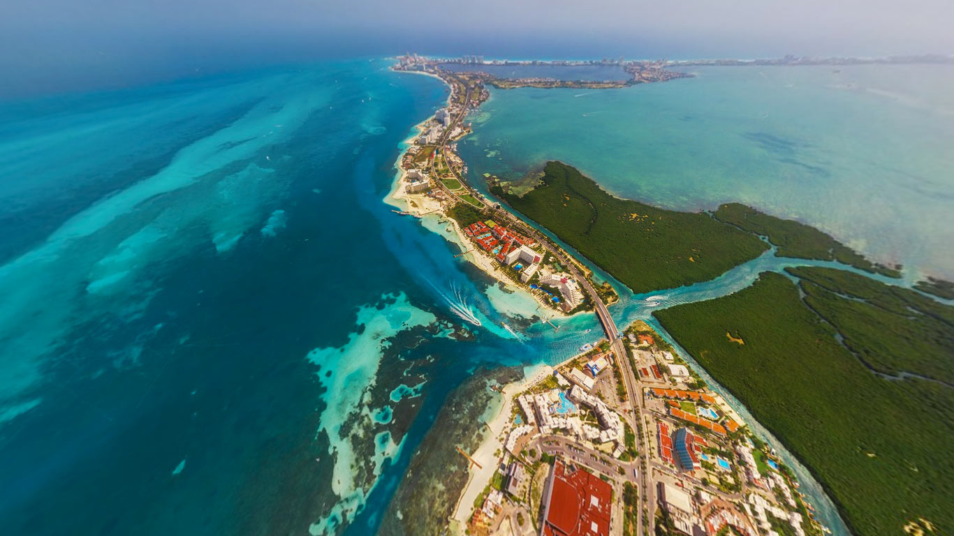 Cancún, Mexico panorama (© AirPano Ltd)(Bing United Kingdom)
