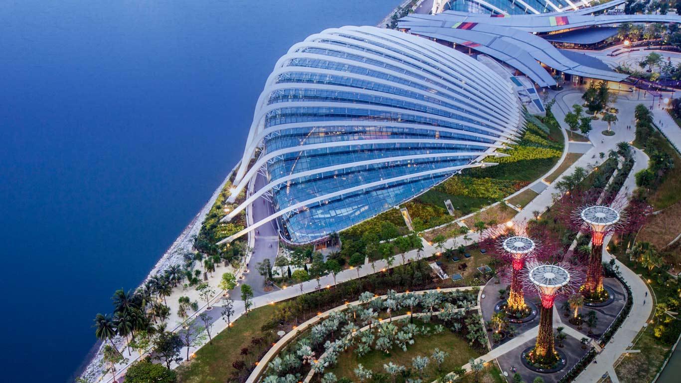 Aerial view of Gardens by the Bay and the Super Trees, Singapore City, Singapore (© SIME/eStock Photo)(Bing United Kingdom)