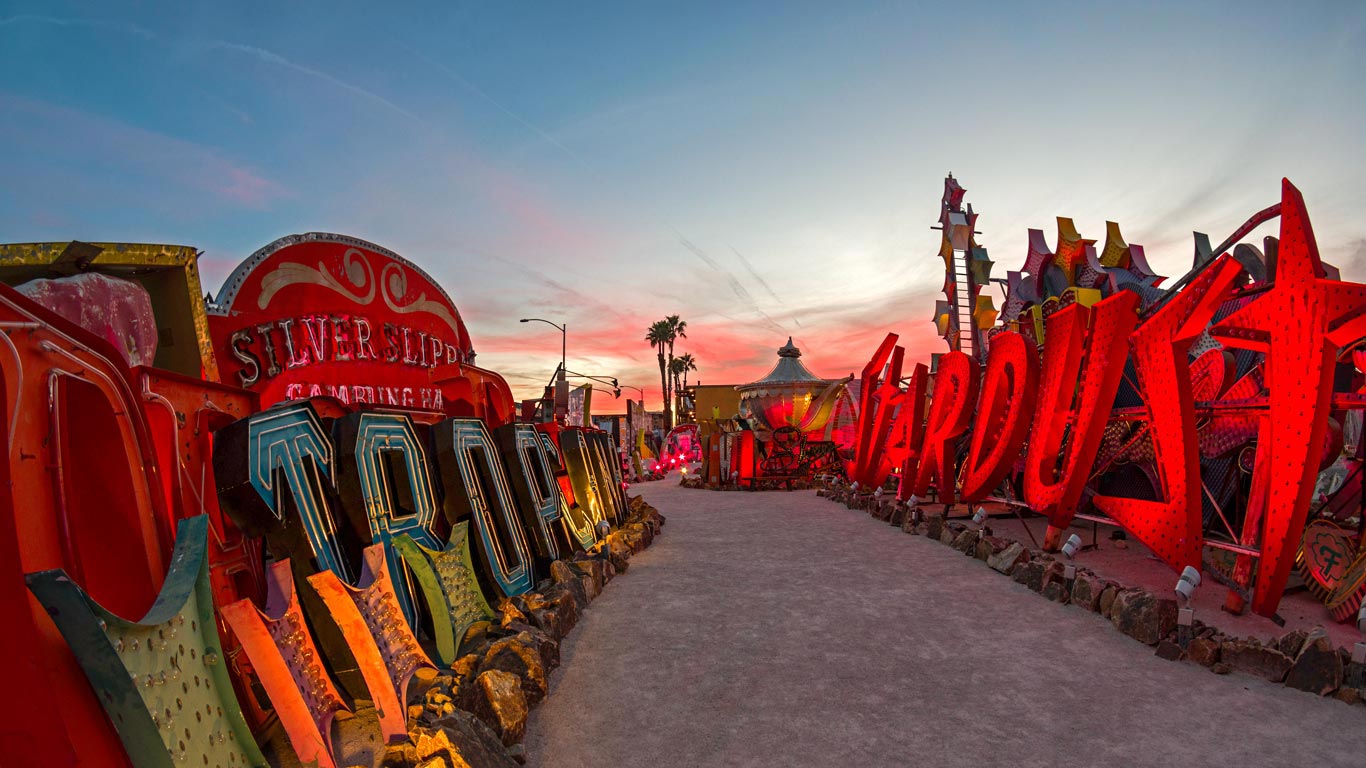 Neon Museum, Las Vegas, Nevada (© Kerrick James/Getty Images)(Bing United Kingdom)