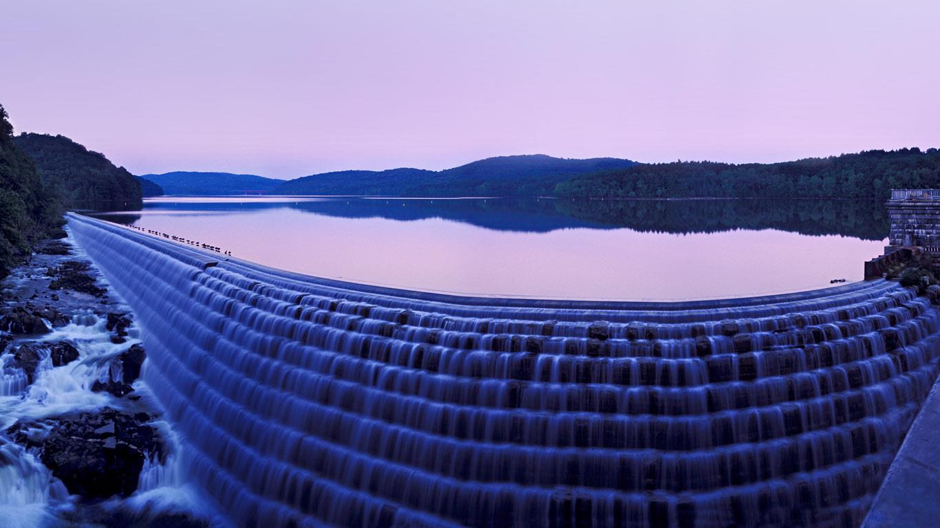 New Croton Dam in Croton, New York, USA (© Greg Miller/Gallery Stock)(Bing United Kingdom)