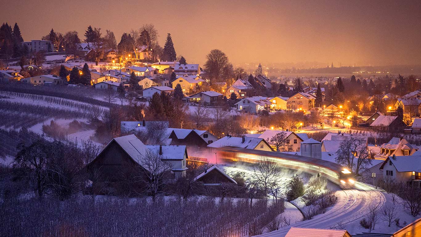 Blick vom Hermannsberg nahe Bodolz, Bayern, Deutschland (© Ralf Eisenhut/Moment/Getty Images)(Bing Deutschland)